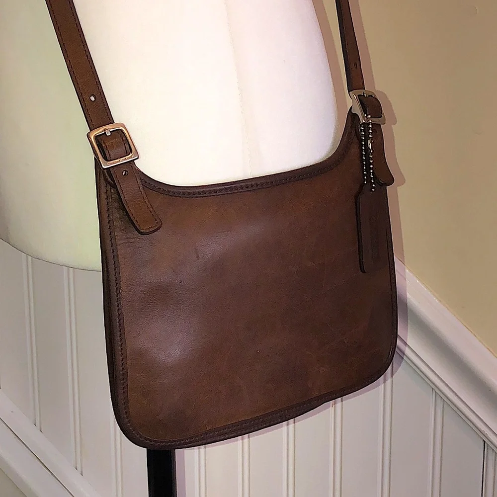 Vintage COACH Mahogany Leather Swingaway Crossbody Bag Silver Hardware 9142